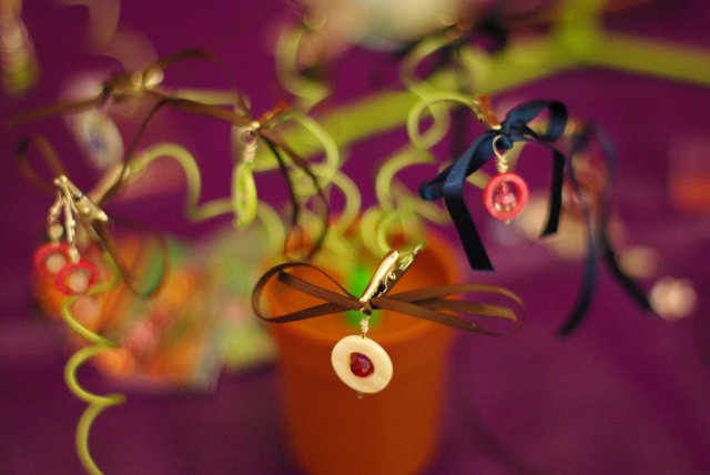 necklace-tree pendant tree