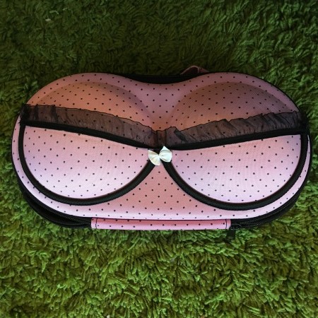 this may be the single daintiest thing i own