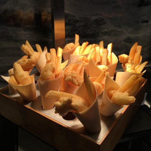 look at these goddamn adorable fish n' chip cones i mean seriously 